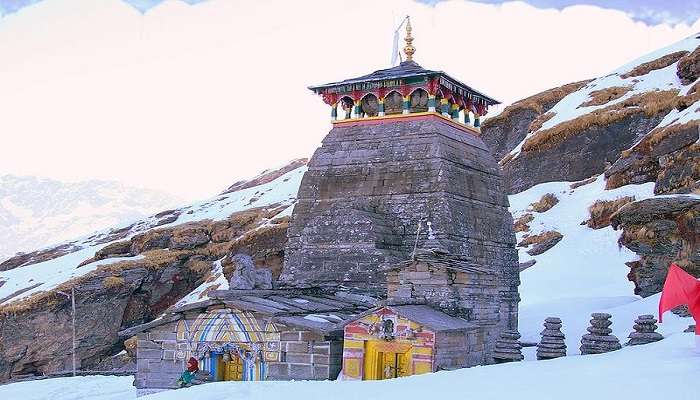 A view of temple at Tungnath in Winter 