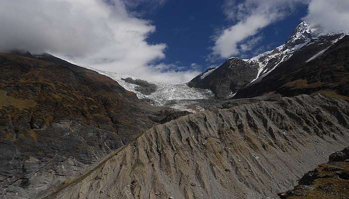  पिंडारी ग्लेशियर