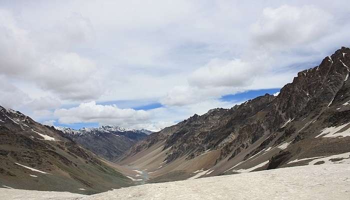 A scenic view of Bhaba Pass