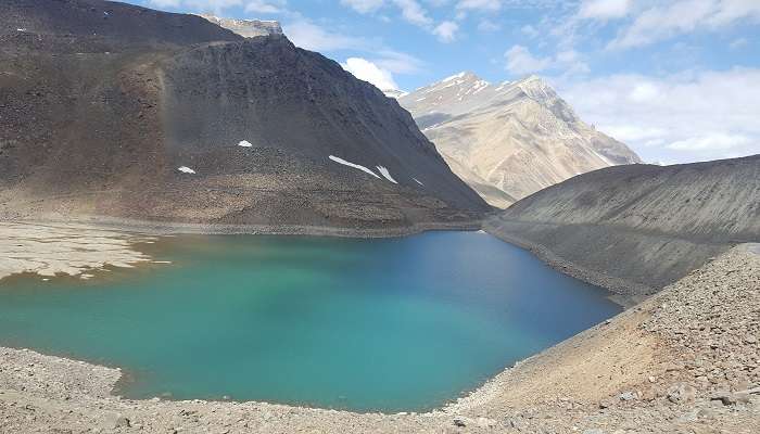 The scenic view of Suraj Tal 