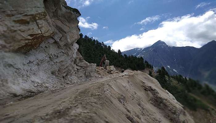 Know about the Zojila Pass