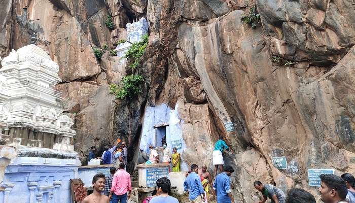 Visit The Teerthamalai Temple to immerse in divine Aura 