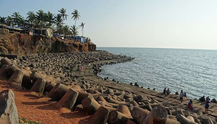 Anjuna is well known for its breezy flea markets, rocking nightlife, and the picturesque Arabian Sea