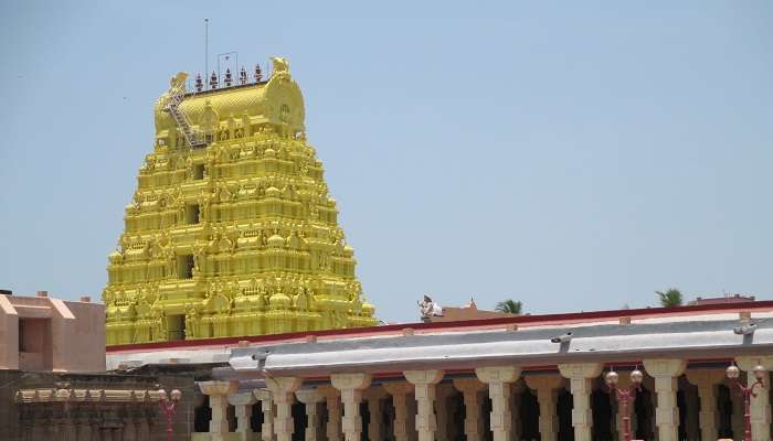 Atmanathaswami temple of Ilathangudi is a great touring option 