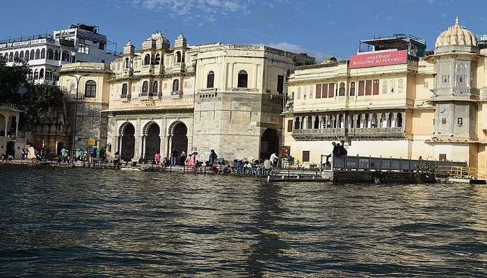 Bagore Ki Haveli to experience tranquillity.