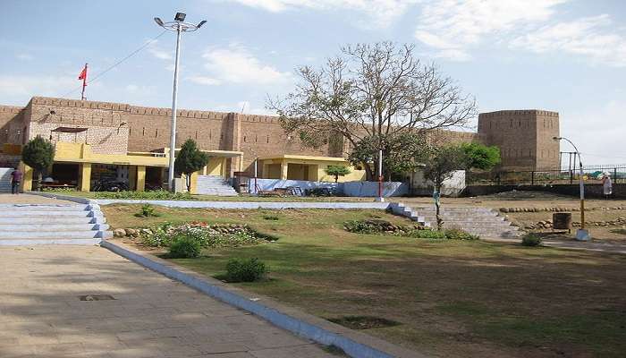 The historic Bahu Fort with its lush gardens in Jammu, India.