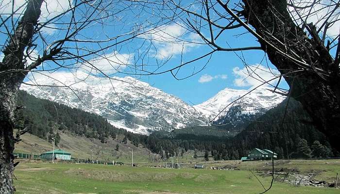 Captivating beauty of Aru Valley