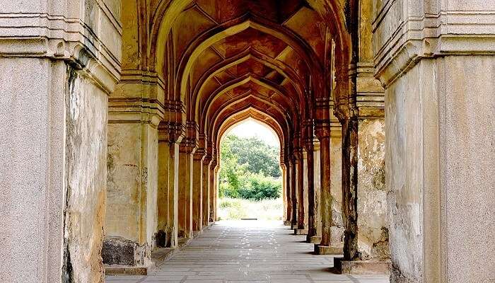 Book your tickets now to explore the royal mausoleums 