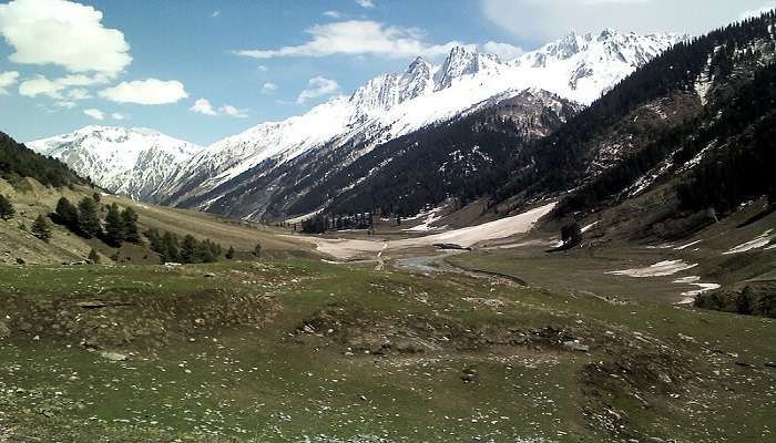 The history of Sonamarg dates back several centuries