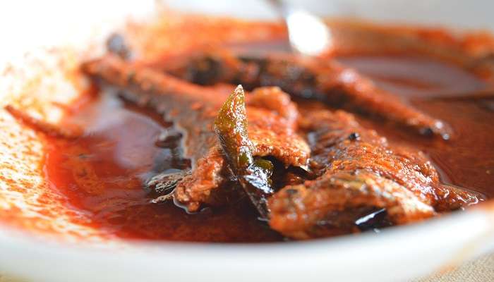 This restaurant in Perumbavoor is known for their special Malayali style Fish curries.