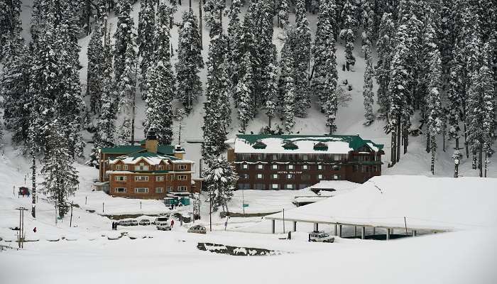 A beautiful view of Hotel Hilltop in Gulmarg, near Baramulla 