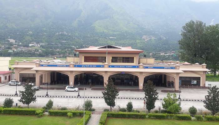 Kullu Manali Airport in Bhunter 