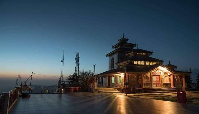 The Surkanda Devi Temple is deeply rooted in Hindu mythology