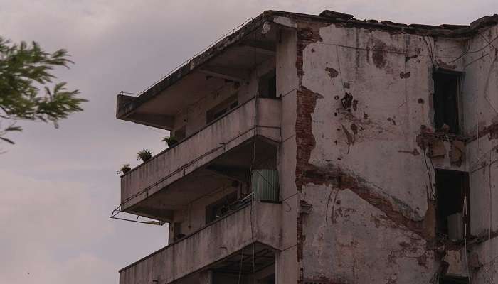 Paththik Apartment is also known as Kali building