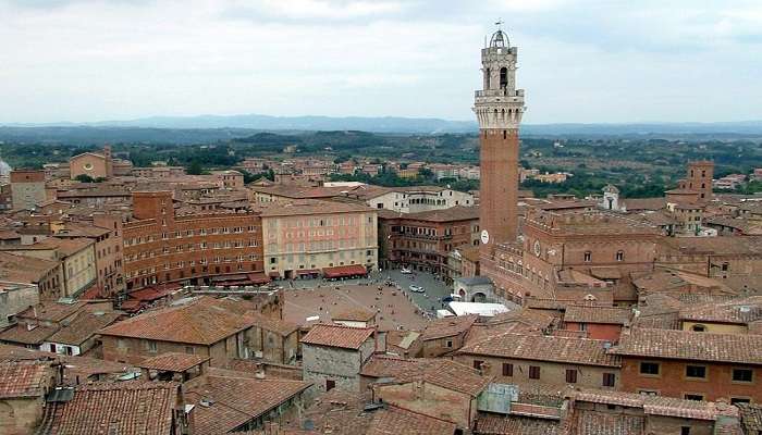 Piazza del Campo - The Heart of Siena