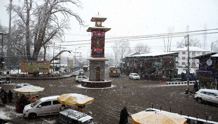 Pulwama, Kashmir snowfall today