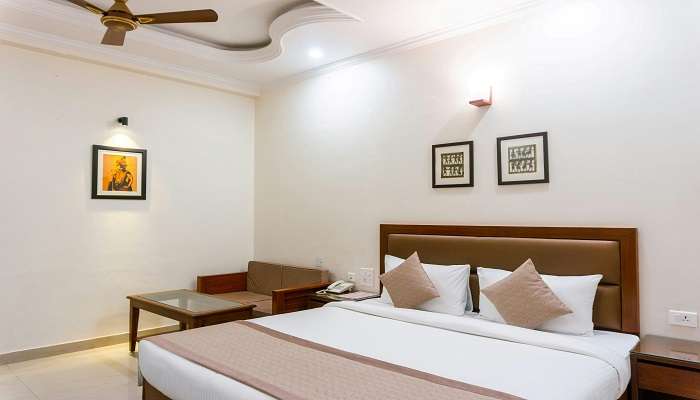 Take in the magnificence of Shillong by staying at hotels near Police Bazar Shillong. 