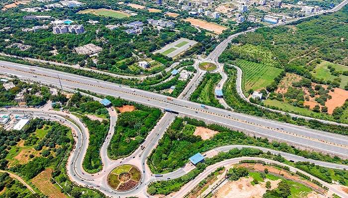 The ring road of Hyderabad from which Bhongir fort is few hours away