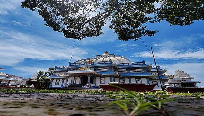 Grand entrance of Shri Mahalasa Temple in Mardol, Goa near the Shantadurga temple.