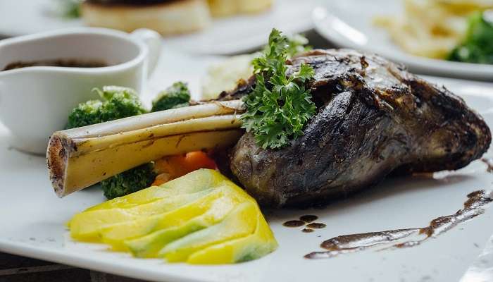 You can find traditional Kiwi dishes, such as lamb shank or Blue Cod, on the menu