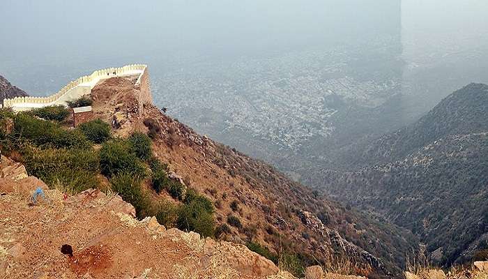 Taragarh Fort in Ajmer to visit in 1 day.