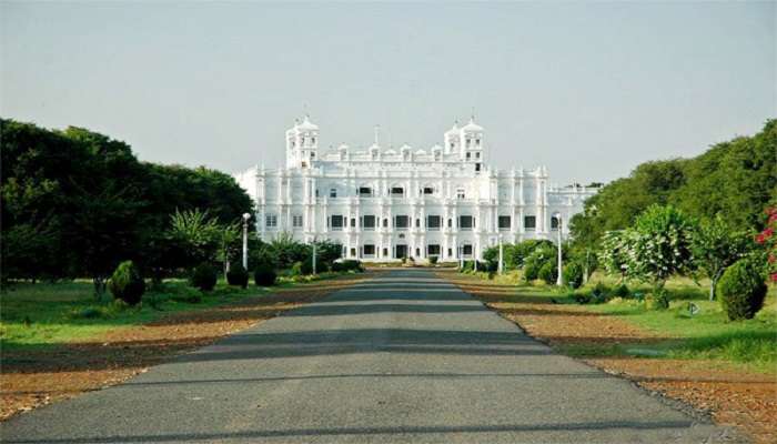 the panoramic view of jai Vilas Palace