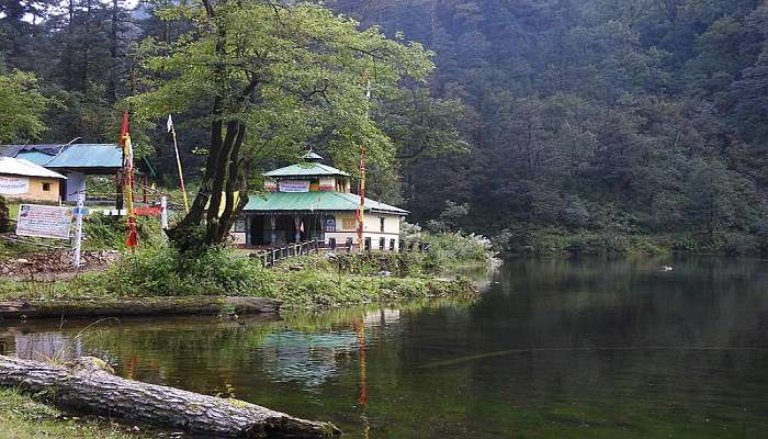 Dodital Lake is an amazing sight within itself