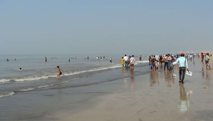 People Enjoying at the Chowpatty Beach In Mumbai 