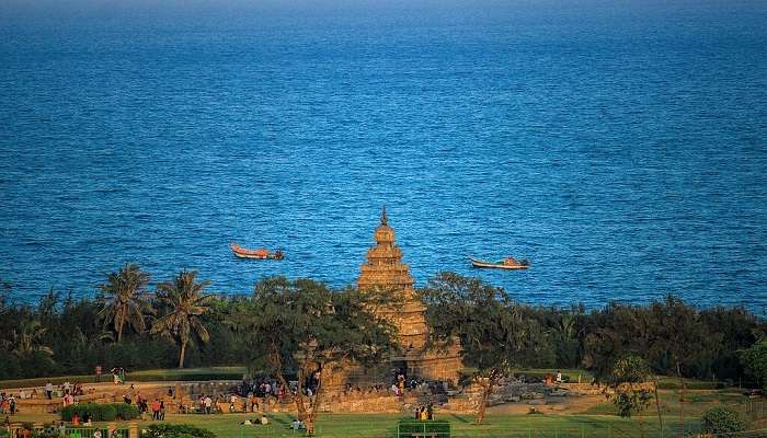 visit the sunrise and sunset point in Shore Temple