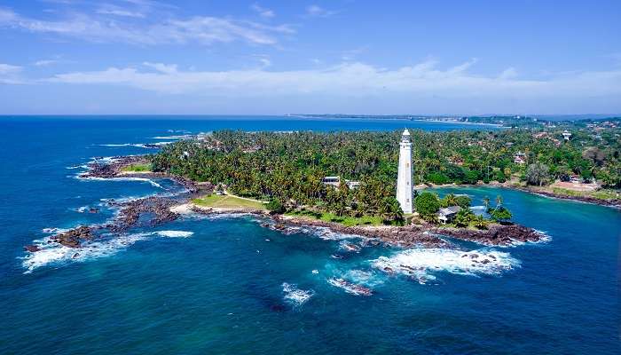 The beautiful coast of Sri Lanka