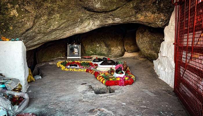 reach the temple in Perur.