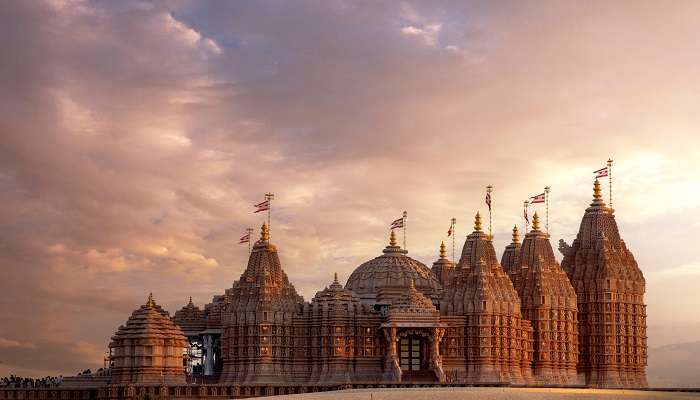 One of the best temples in Dubai - Dubai Swaminarayan Mandir