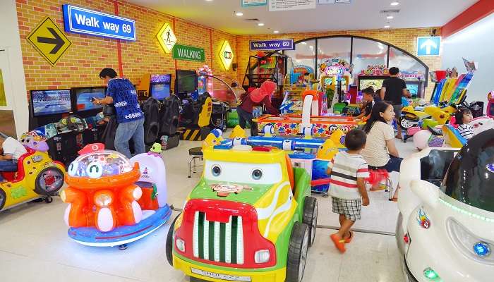 Toddlers’ ride at Harbor Land 