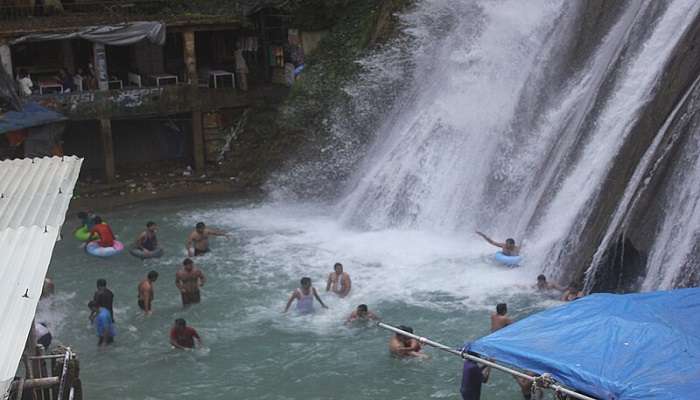 explore the top adevntureious activity in Kempty falls