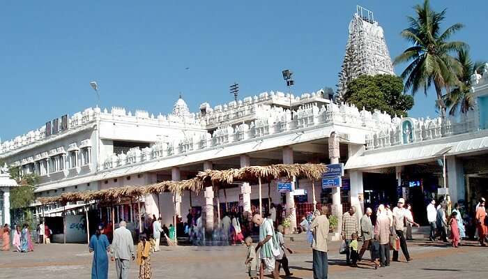 Panoramic view of the stunning architecture of the Annavaram Satyanarayana Temple