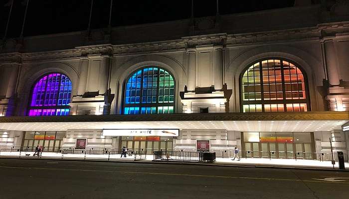 A stunning view of Bill Graham Civic Aquarium