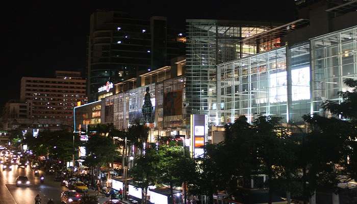 Faites la fête dans la Central World Street de Bangkok