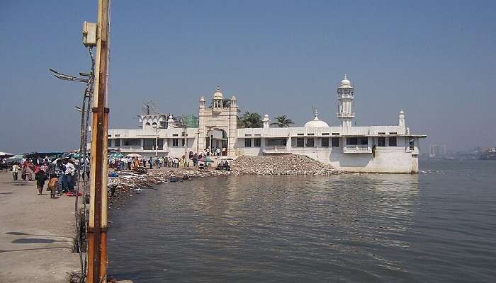 visit Haji Ali Dargah