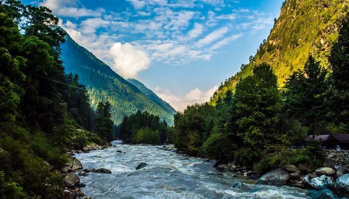 Kasol: La vie en avant