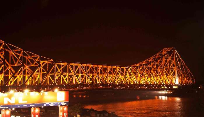 La vue nocturne de Pont de Howrah, Kolkata