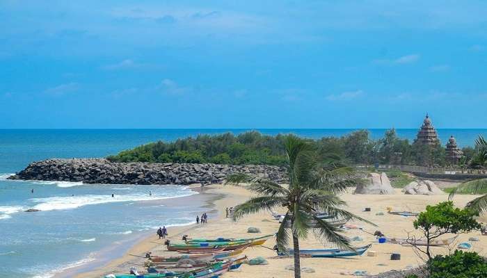 Mahabalipuram Beach is a tranquil, pictorial destination 