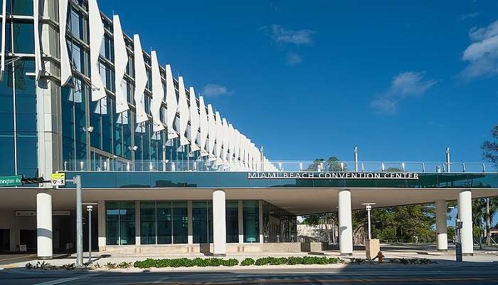 Miami Beach Convention Centre is the best Miami International Boat Show location.