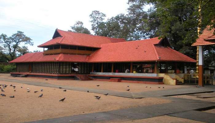 Mullakkal Rajarajeswari Temple to explore. 