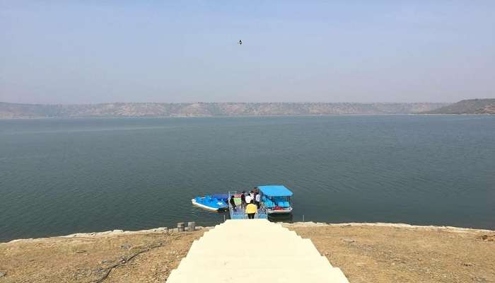 Witness the picturesque views of Owk reservoirs