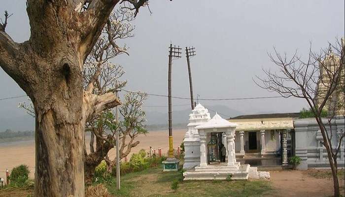 Traditional Pattiseema Temple at Konaseema