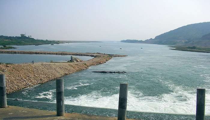 The Pennar River viewpoint is when the Pennar River cuts through the Gandikota hills