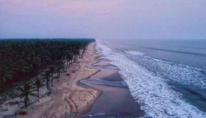 Coconut tree lined shore at Perupalem Beach is among the best Konaseema tourist places