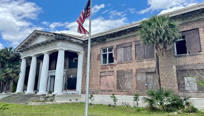 The Devil’s School, haunted houses in Jacksonville Florida 