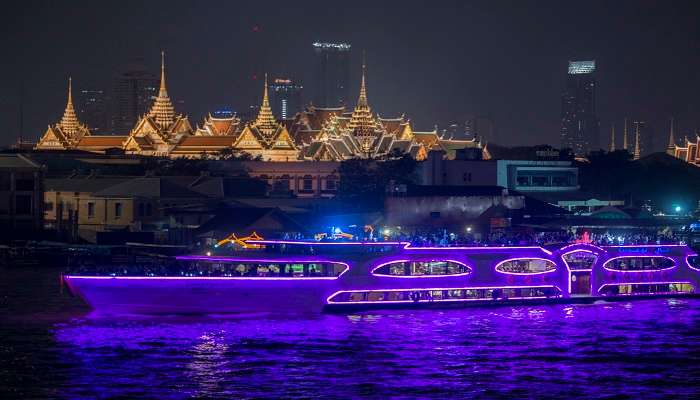 Celebrate New Year parties in Bangkok.