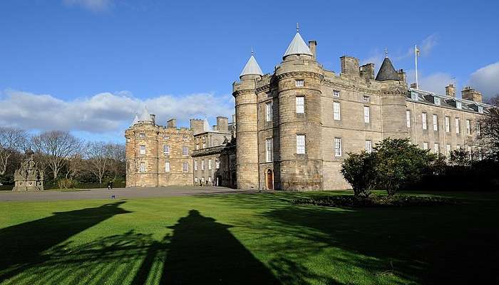 Palace of Holyroodhouse, christmas in edinburgh